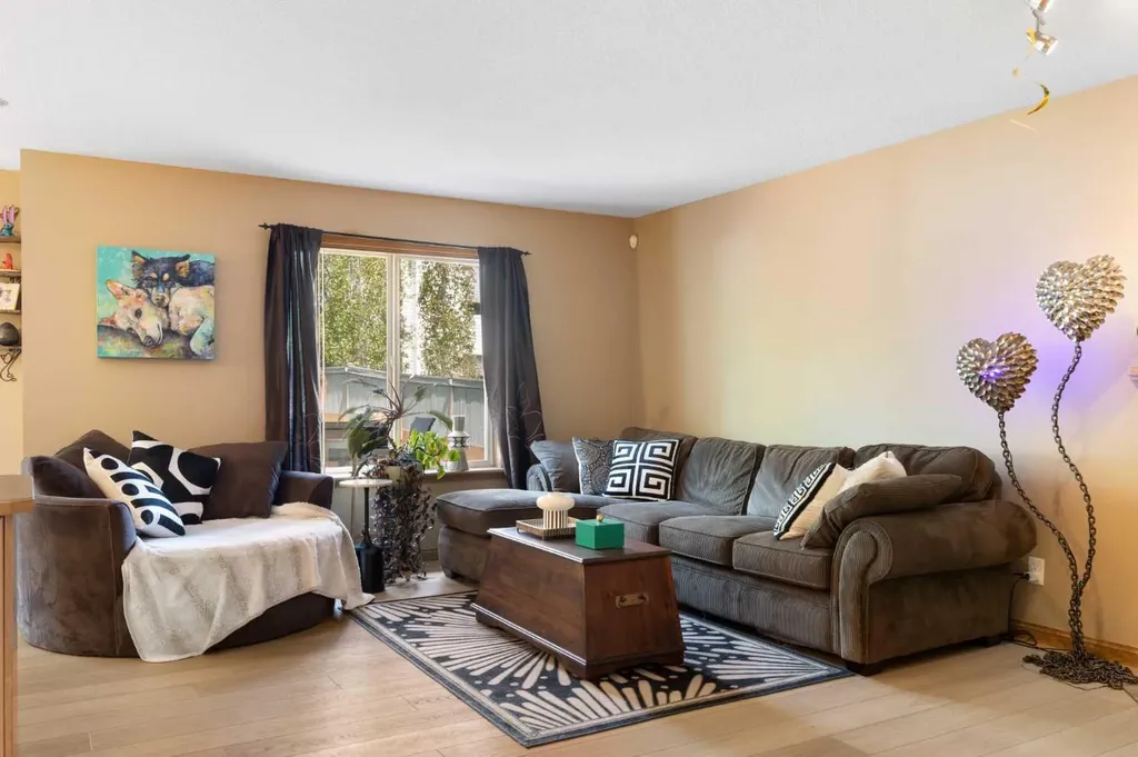 34 Tuscany Meadows Drive NW Calgary AB T3L 2T8