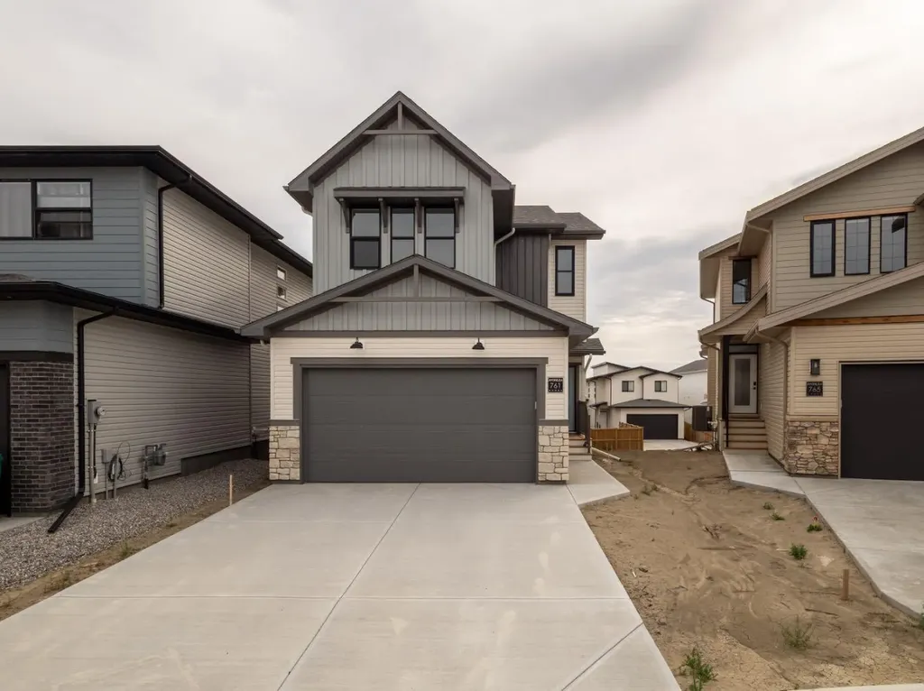 166 Caribou Bend N Lethbridge AB T1H7J8