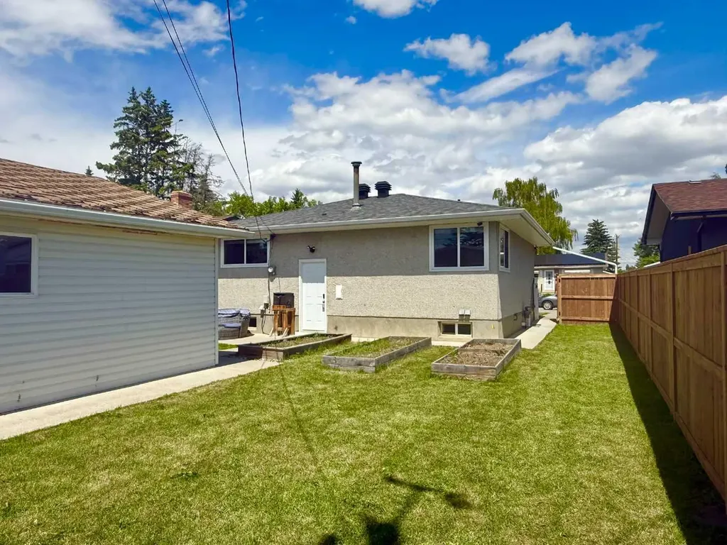9211 Allison Drive SE Calgary AB T2J1B3