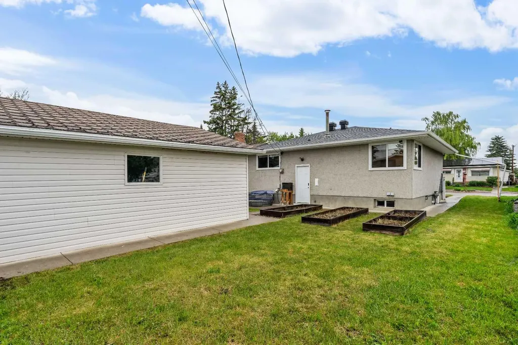 9211 Allison Drive SE Calgary AB T2J1B3