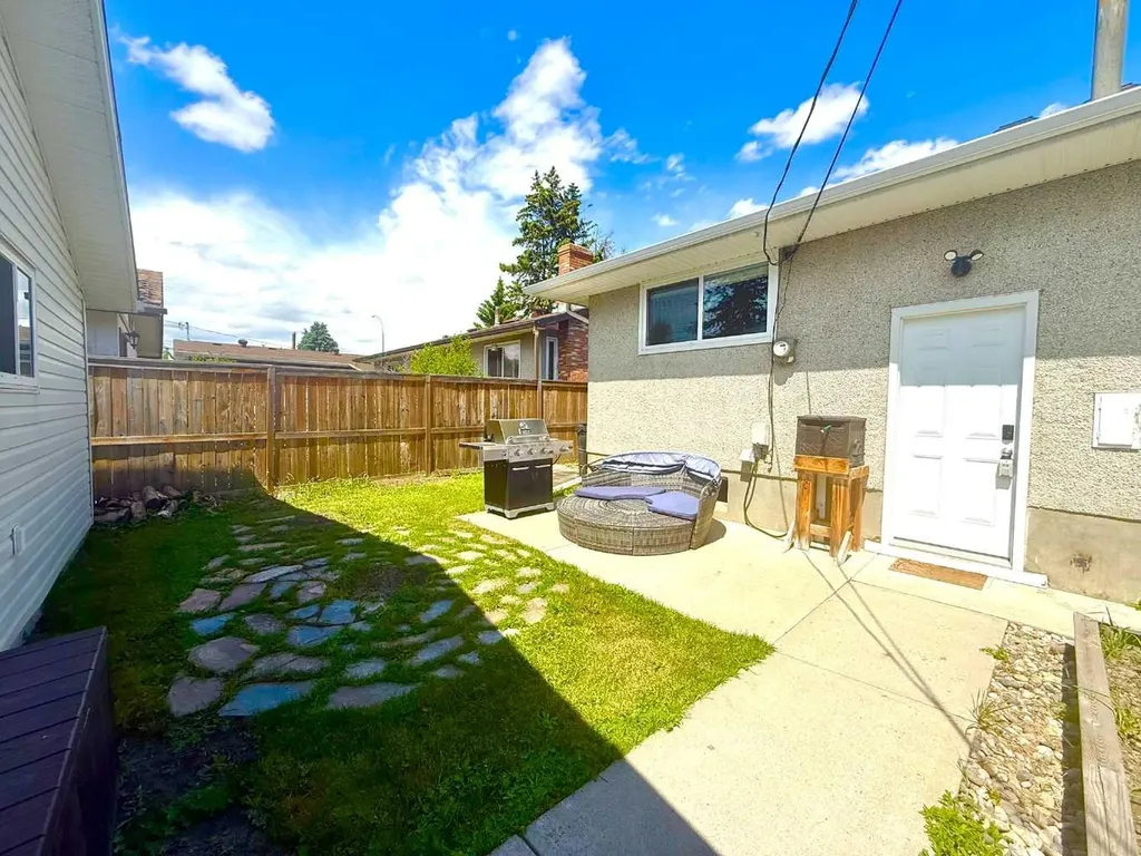 9211 Allison Drive SE Calgary AB T2J1B3