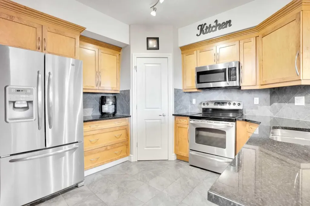 2330 Fish Creek Boulevard SW Calgary AB T2Y 0L1