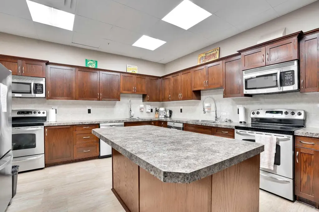 2330 Fish Creek Boulevard SW Calgary AB T2Y 0L1