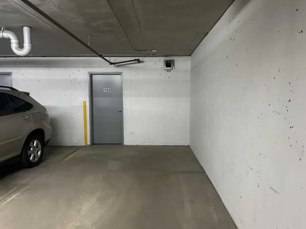 2330 Fish Creek Boulevard SW Calgary AB T2Y 0L1
