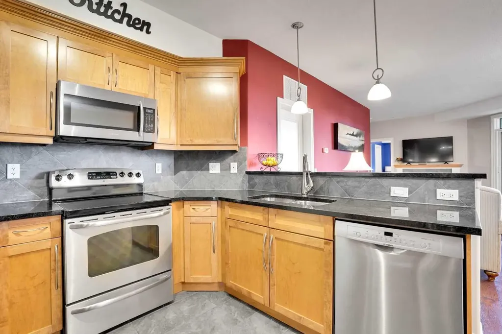 2330 Fish Creek Boulevard SW Calgary AB T2Y 0L1