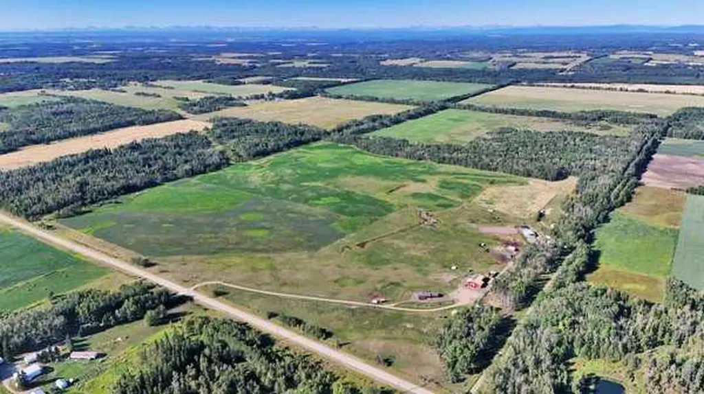 353022 Range Road 4-3 Rural Clearwater County AB T0M0M0