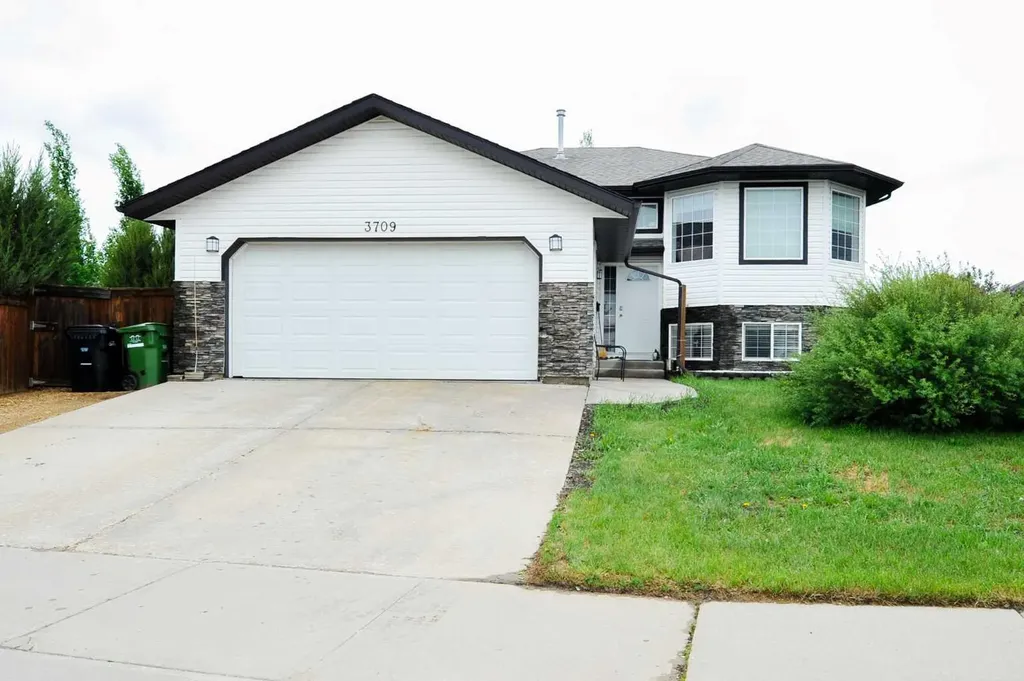 3709 69 Street Camrose AB T4V 5B7