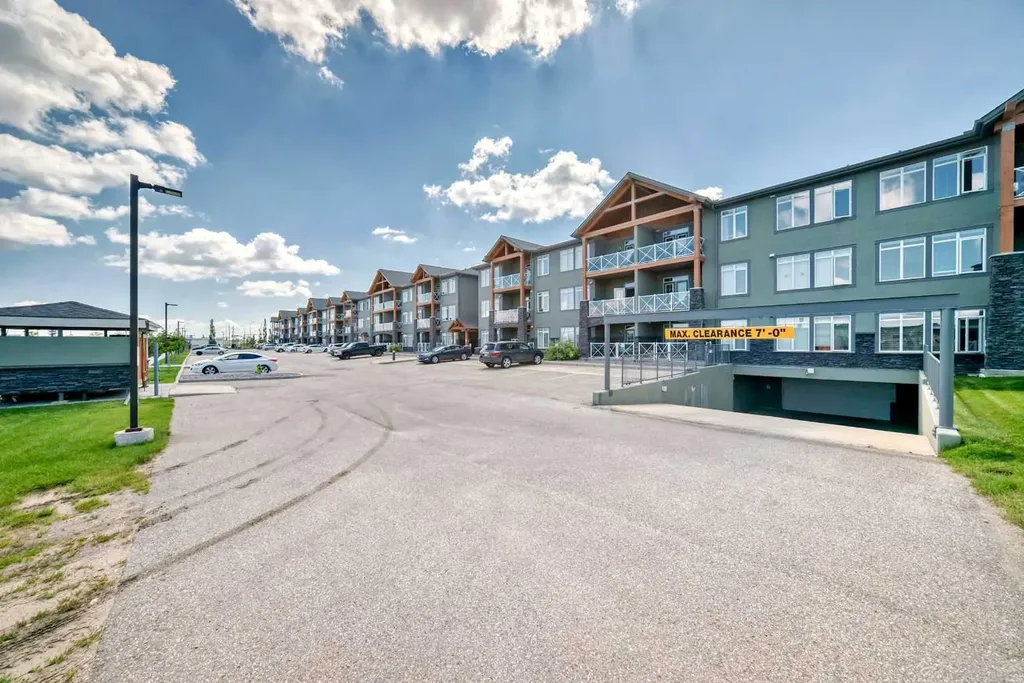 1005A Westmount Drive Strathmore AB T1P 0C3