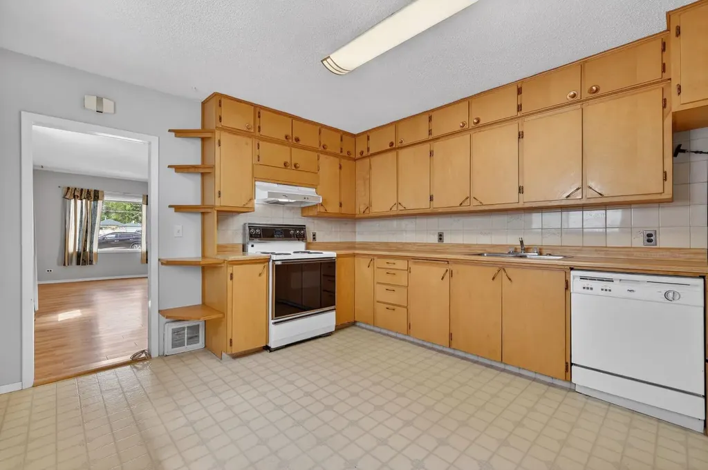 480 5 Street E Drumheller AB T0J 0Y4