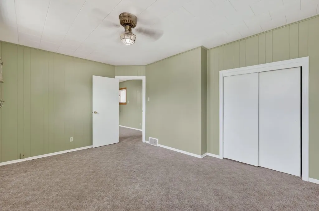 480 5 Street E Drumheller AB T0J 0Y4