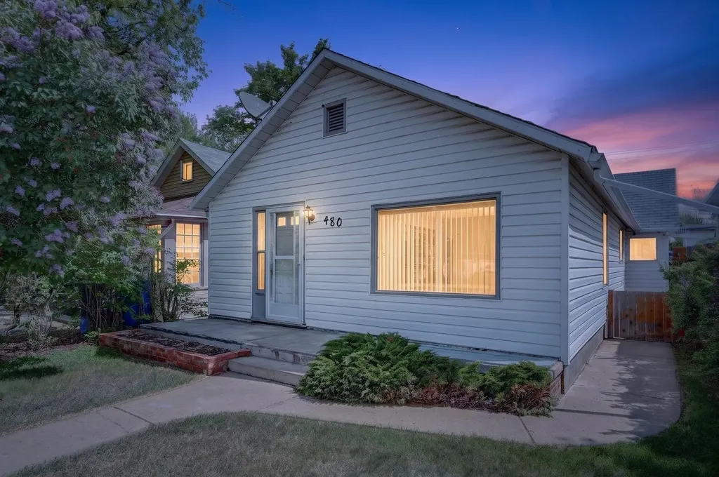 480 5 Street E Drumheller AB T0J 0Y4