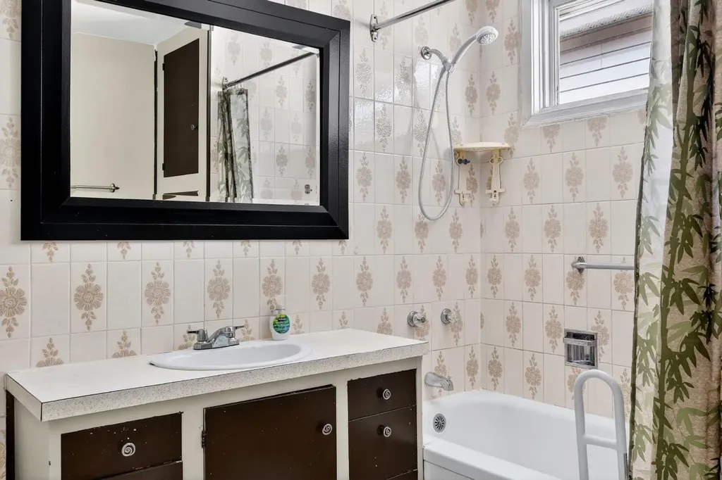 480 5 Street E Drumheller AB T0J 0Y4