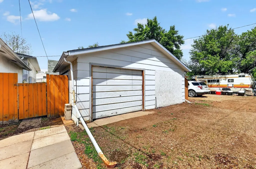 480 5 Street E Drumheller AB T0J 0Y4
