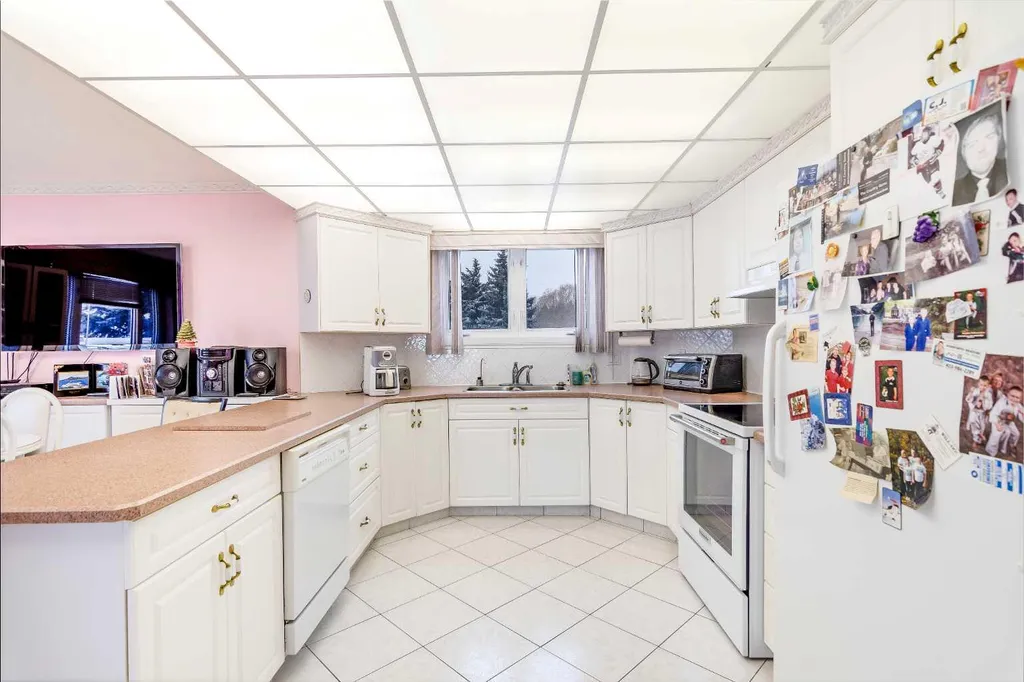 3 Rustic Road Norglenwold AB T4S 1S5