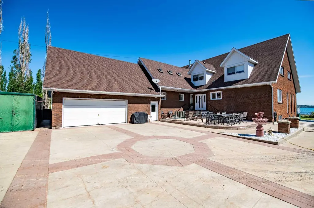 3 Rustic Road Norglenwold AB T4S 1S5