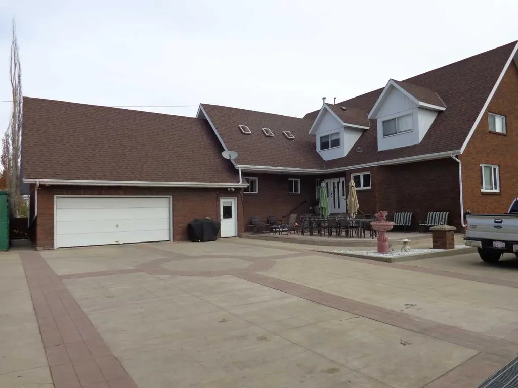 3 Rustic Road Norglenwold AB T4S 1S5