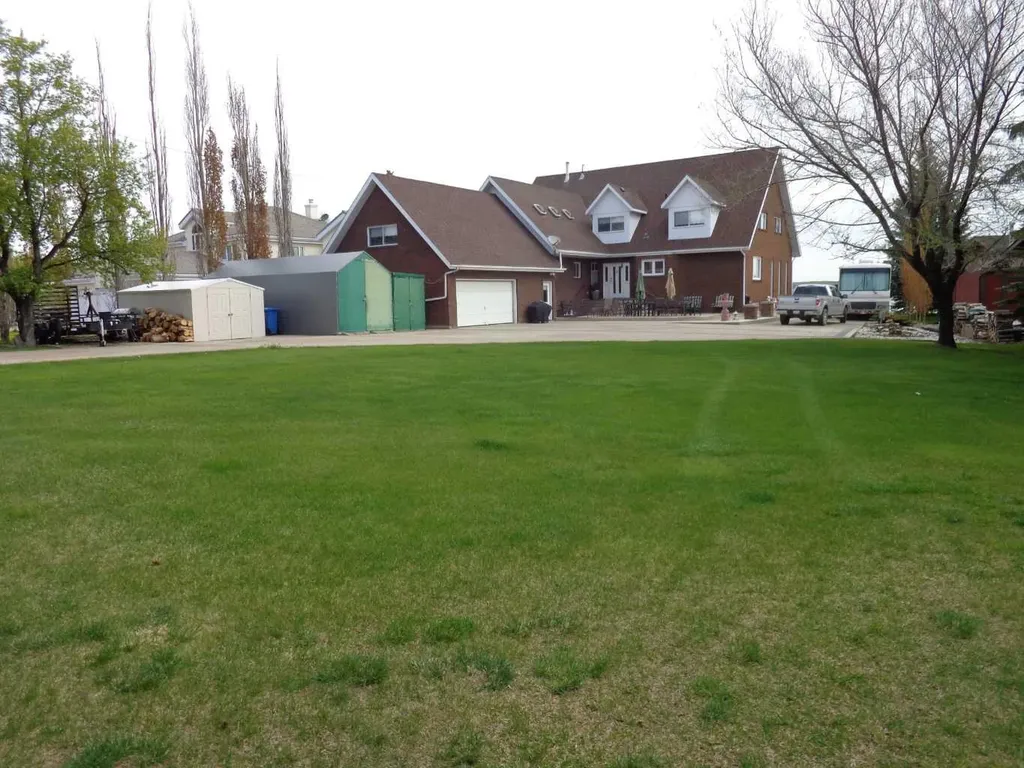 3 Rustic Road Norglenwold AB T4S 1S5
