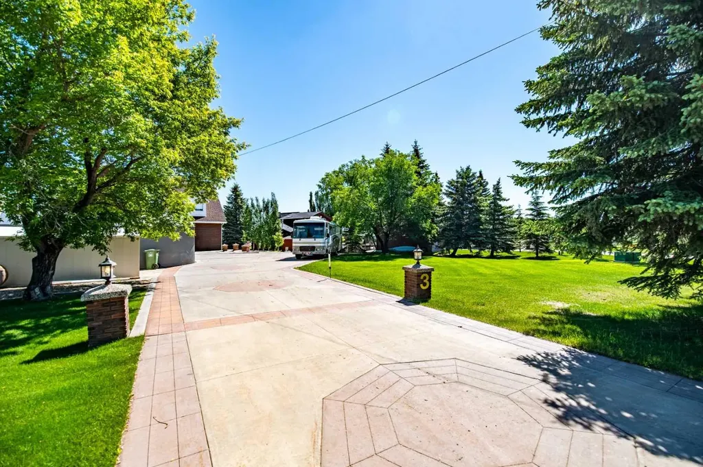 3 Rustic Road Norglenwold AB T4S 1S5