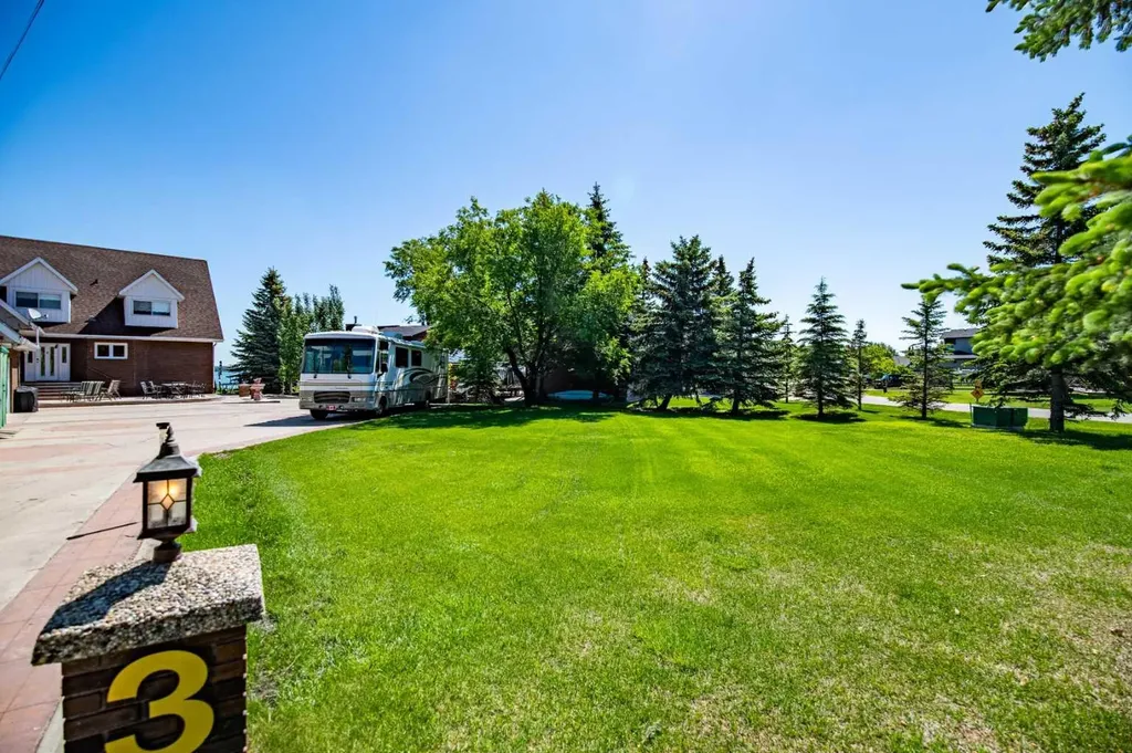 3 Rustic Road Norglenwold AB T4S 1S5