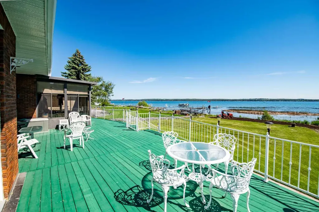 3 Rustic Road Norglenwold AB T4S 1S5
