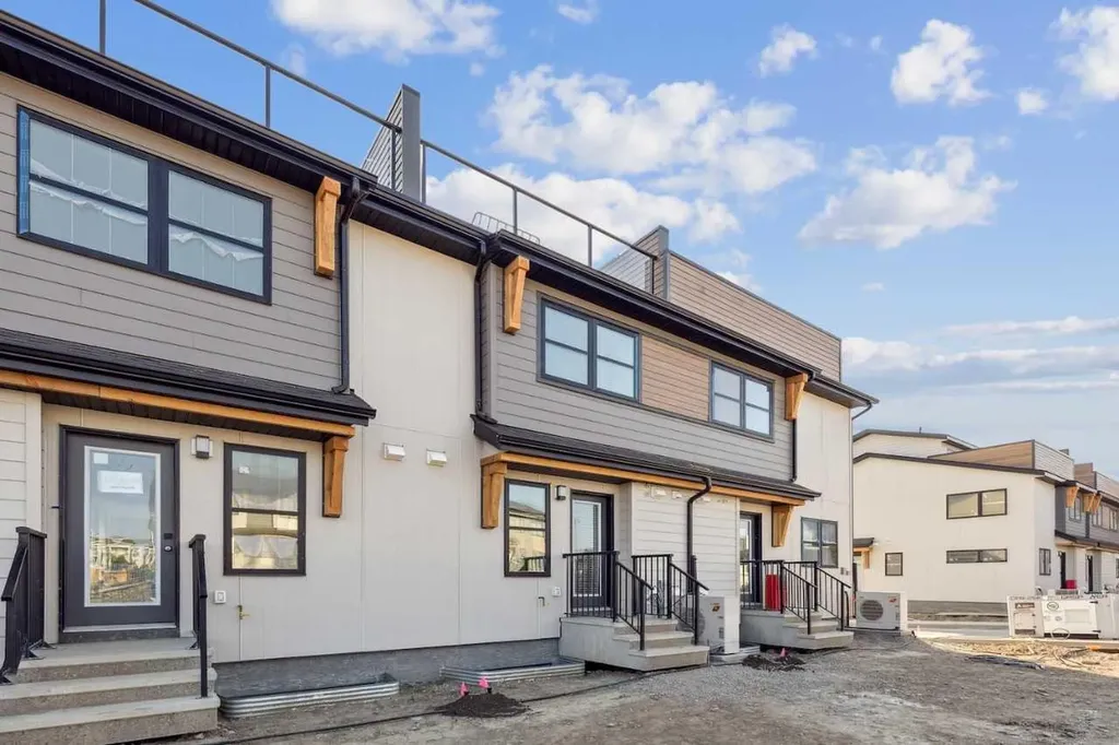 135 Mahogany Parade SE Calgary AB T3M 4K2