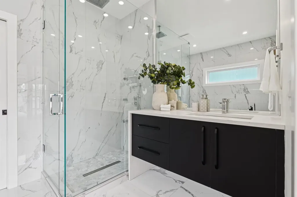 4747 26 Avenue SW Calgary AB T3E 0R3