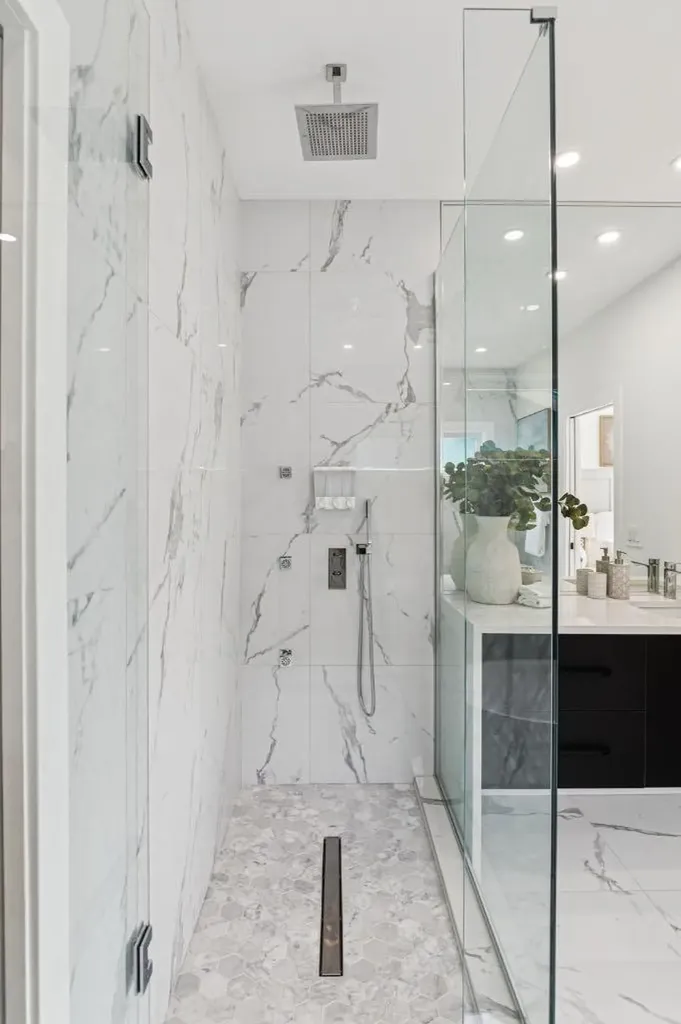 4747 26 Avenue SW Calgary AB T3E 0R3