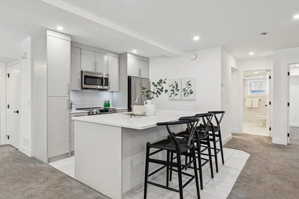 4747 26 Avenue SW Calgary AB T3E 0R3