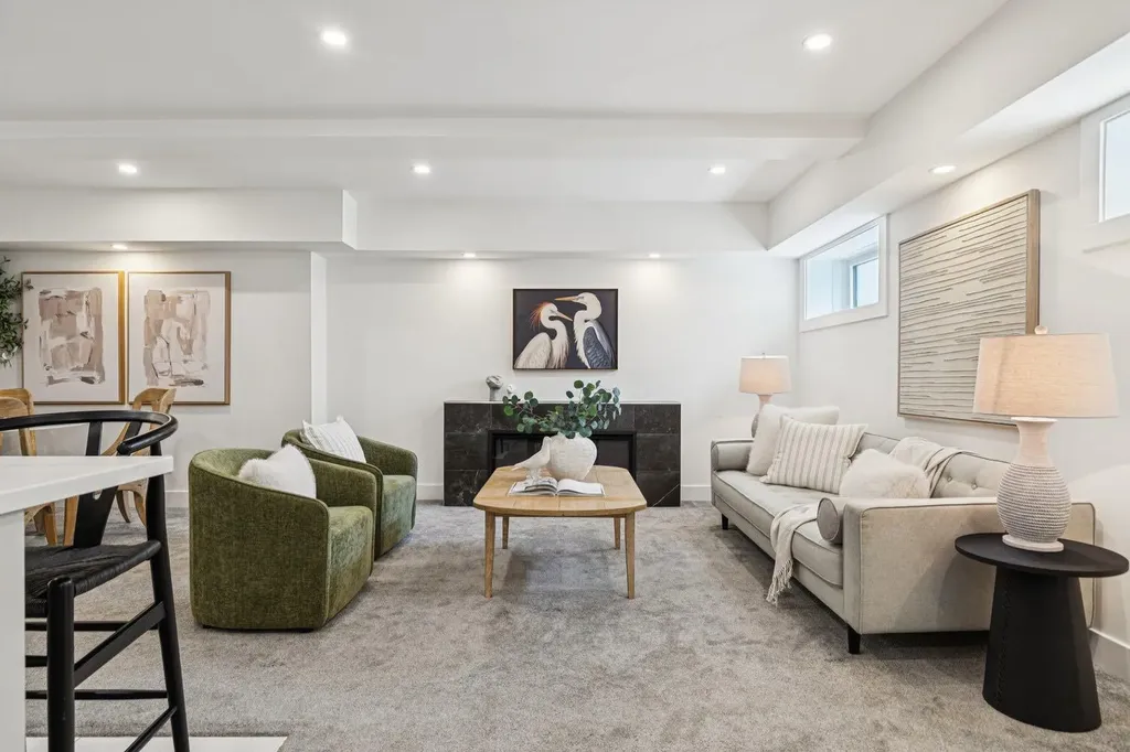 4747 26 Avenue SW Calgary AB T3E 0R3