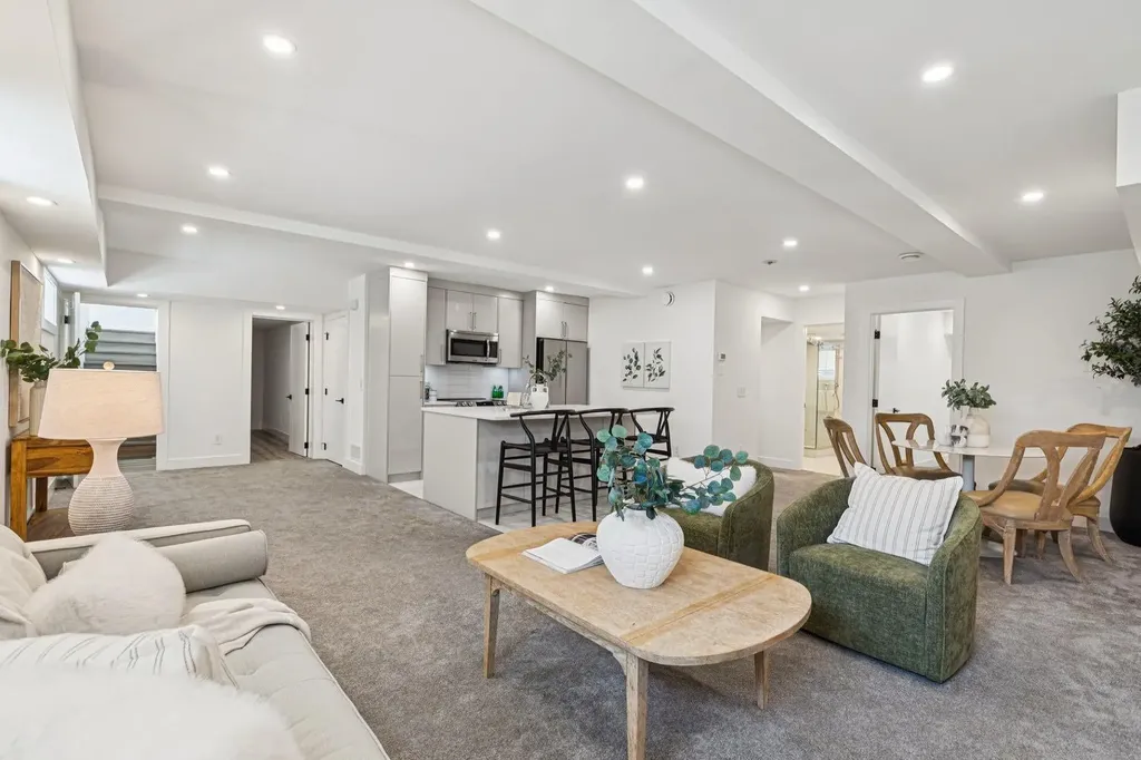 4747 26 Avenue SW Calgary AB T3E 0R3