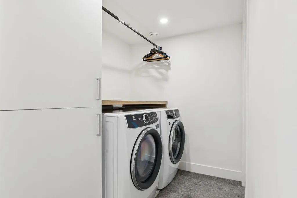 4747 26 Avenue SW Calgary AB T3E 0R3