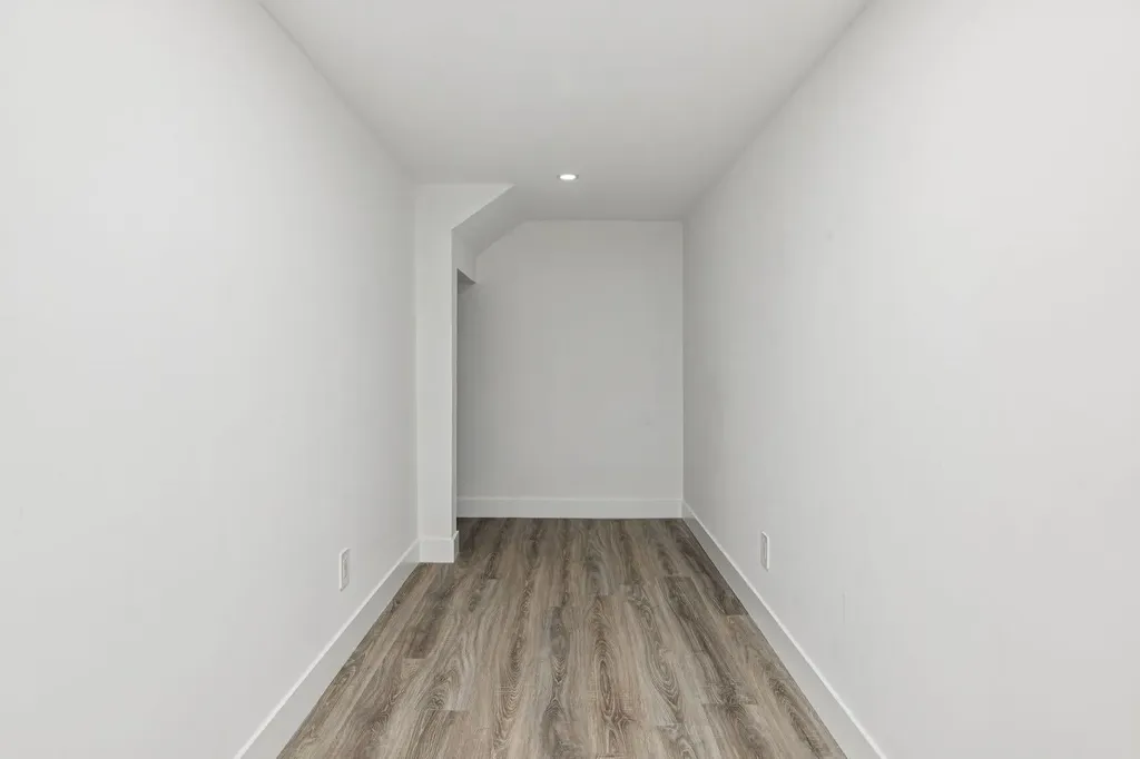 4747 26 Avenue SW Calgary AB T3E 0R3