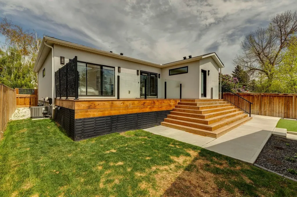 4747 26 Avenue SW Calgary AB T3E 0R3