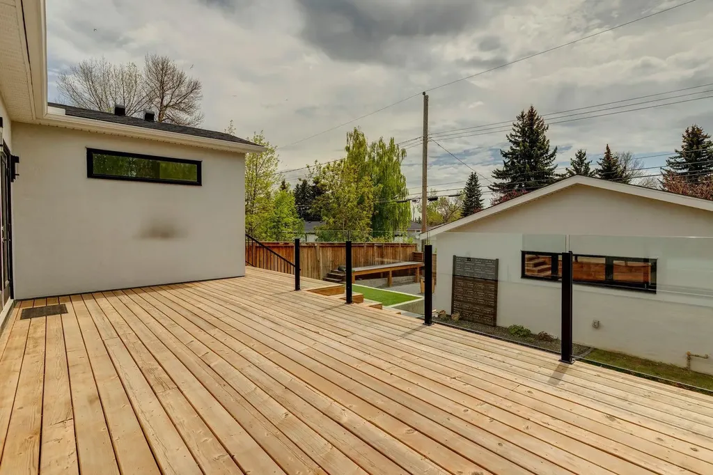 4747 26 Avenue SW Calgary AB T3E 0R3