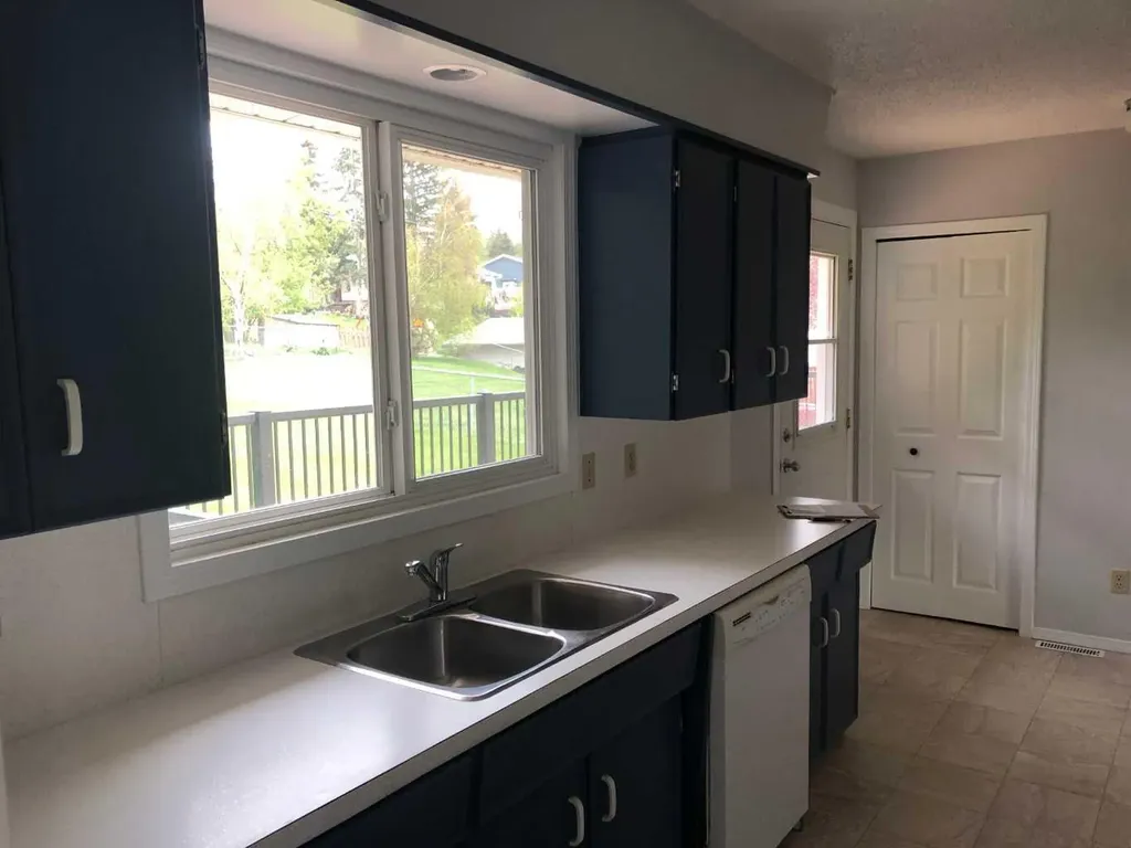 132 Lodgepole Drive Hinton AB T7V 1E4