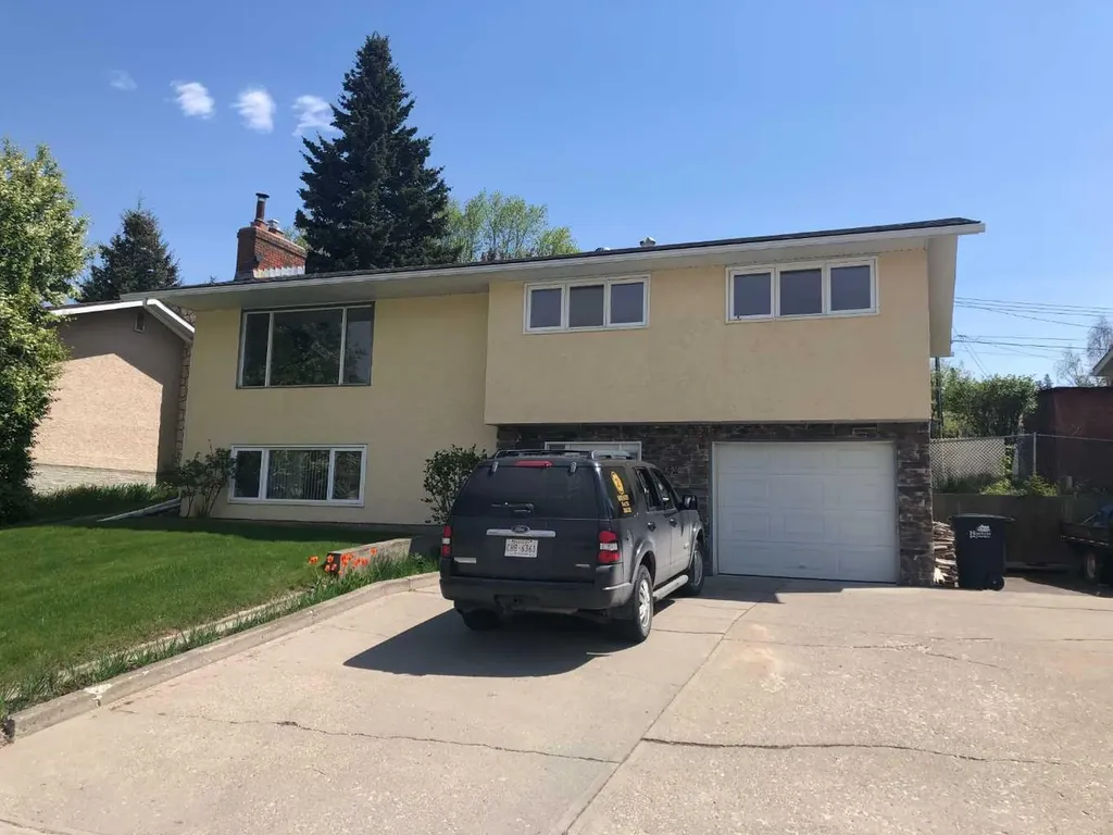 132 Lodgepole Drive Hinton AB T7V 1E4