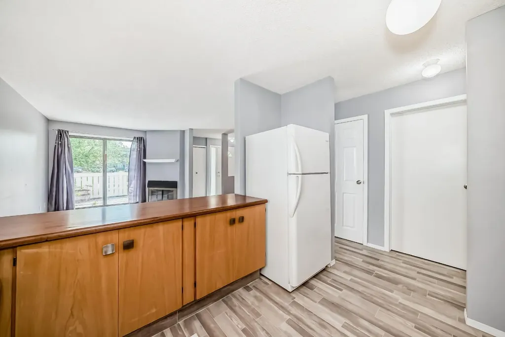 3015 51 Street SW Calgary AB T3E 6N5