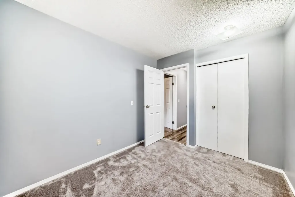 3015 51 Street SW Calgary AB T3E 6N5