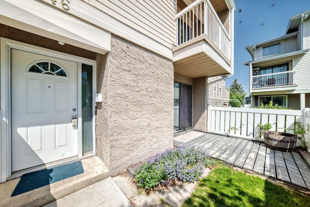 3015 51 Street SW Calgary AB T3E 6N5