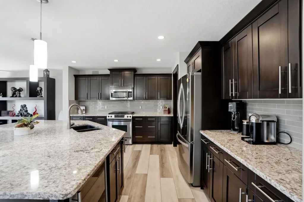 105 Cranridge Heights SE Calgary AB T3M0C1