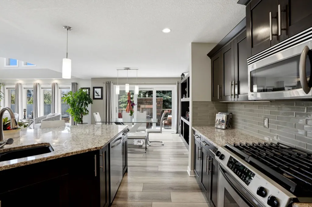 105 Cranridge Heights SE Calgary AB T3M0C1