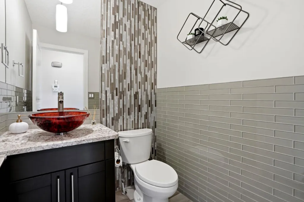 105 Cranridge Heights SE Calgary AB T3M0C1