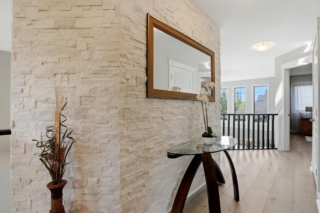 105 Cranridge Heights SE Calgary AB T3M0C1