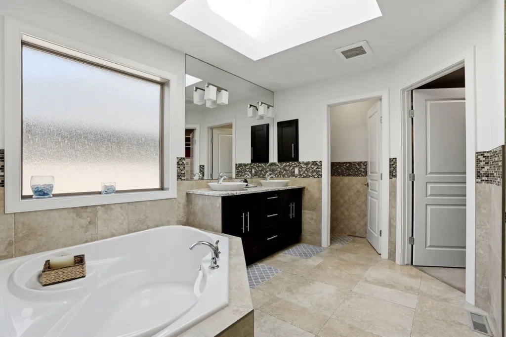 105 Cranridge Heights SE Calgary AB T3M0C1