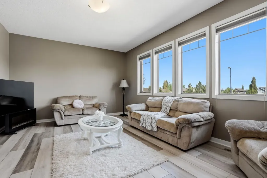 105 Cranridge Heights SE Calgary AB T3M0C1