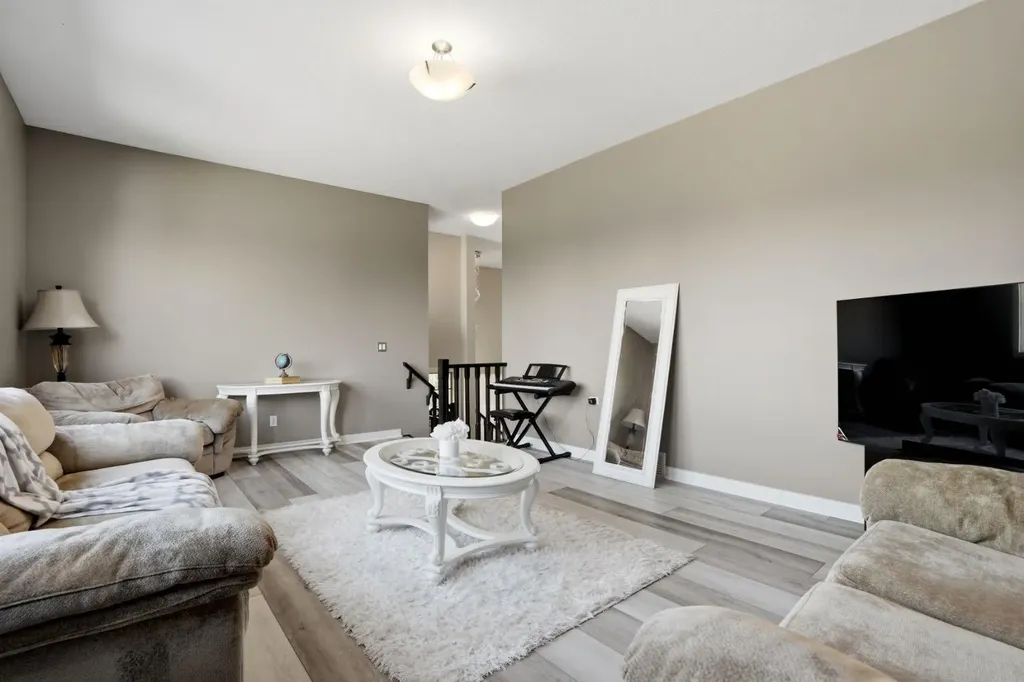 105 Cranridge Heights SE Calgary AB T3M0C1