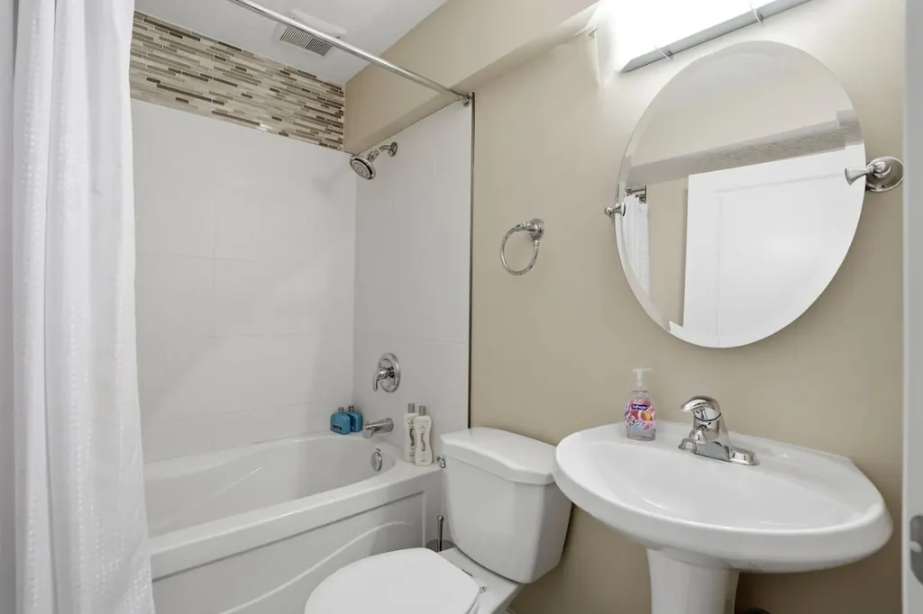 105 Cranridge Heights SE Calgary AB T3M0C1
