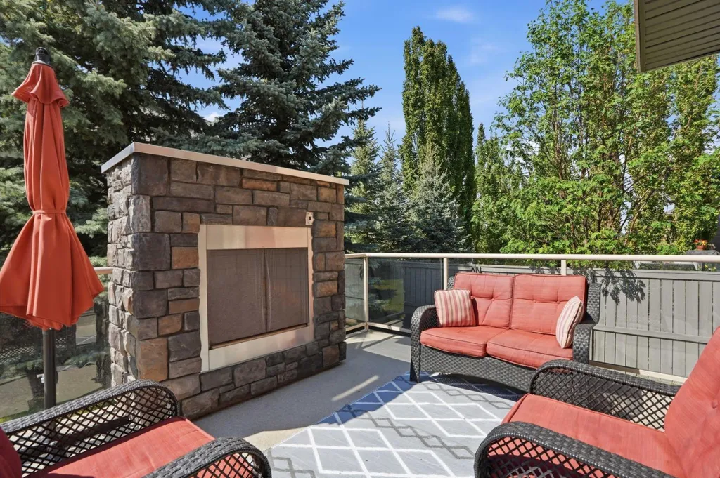 105 Cranridge Heights SE Calgary AB T3M0C1