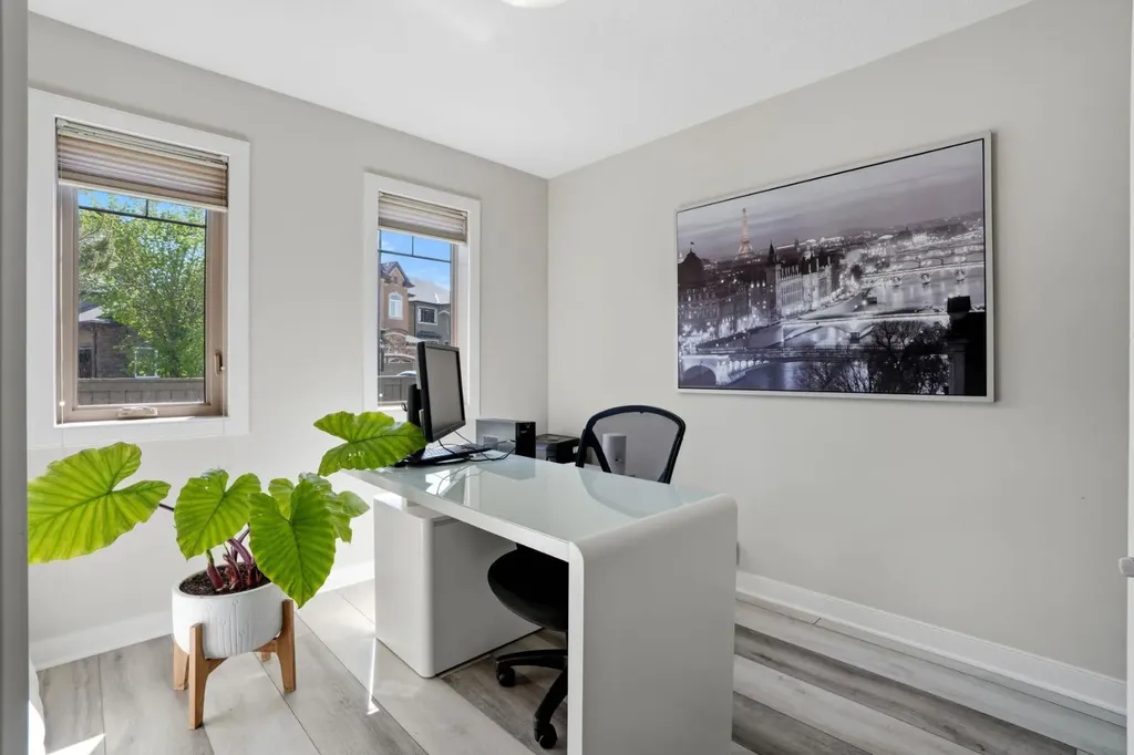105 Cranridge Heights SE Calgary AB T3M0C1