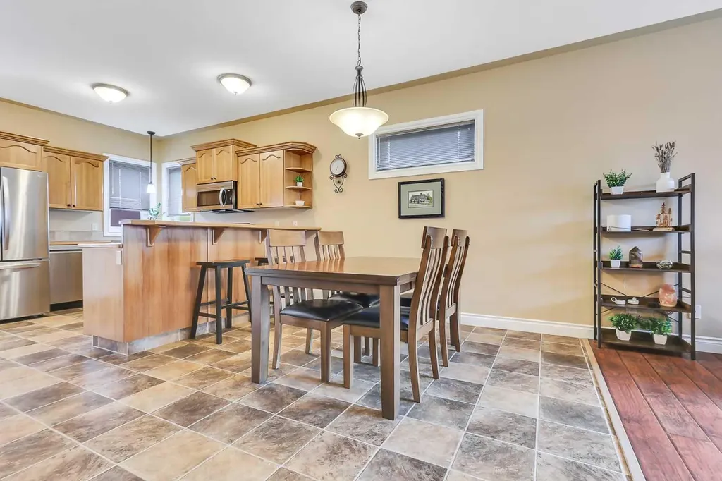 46 Mackenzie Crescent Lacombe AB T4L 0B2